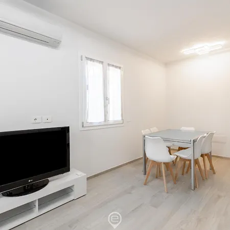 White Magnolia Апартаменты Ористано