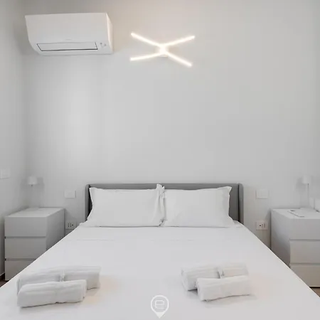 Apartment White Magnolia